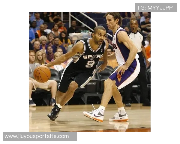 基德赞拉塞尔投篮精准与组织能力出色展现实力的完美结合 基德赞拉塞尔投篮精准与组织能力出色展现实力的完美结合