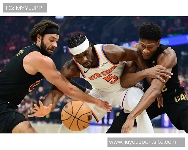 兰德尔全场狂砍32分10篮板6助攻带领球队大胜对手展现统治力 兰德尔全场狂砍32分10篮板6助攻带领球队大胜对手展现统治力