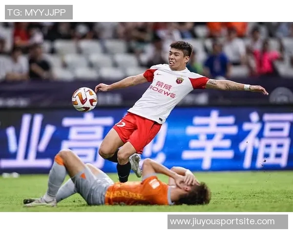 李帅致敬四星球迷：每一个冠军都是我们共同努力的结果