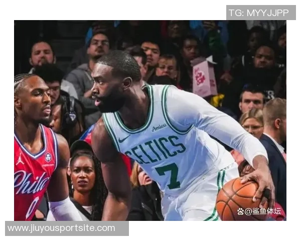 恩比德关键时刻失误三分不中全场表现平平仅得20分6篮板4助攻2盖帽