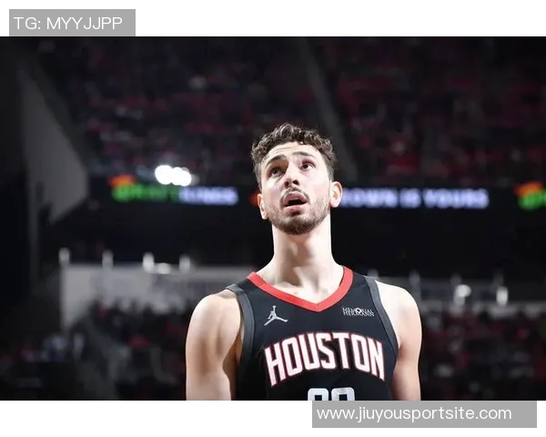 关键时刻KD表现消极最后一球不该交给申京投篮