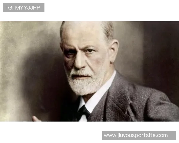 诺伊尔反思失球原因:错误决定与第二落点的失误分析 诺伊尔反思失球原因:错误决定与第二落点的失误分析