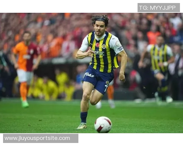 德天空报道多特蒙德关注17岁克鲁塞罗后卫普拉斯特和河床前锋梅萨 德天空报道多特蒙德关注17岁克鲁塞罗后卫普拉斯特和河床前锋梅萨