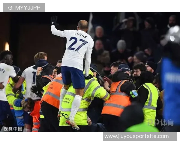 詹俊点评曼联逆转热刺展现斗志热刺换人策略下半场效果显著 詹俊点评曼联逆转热刺展现斗志热刺换人策略下半场效果显著