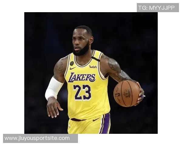 拉拉维亚回忆首次接詹姆斯传球时刻感慨从小就是他的忠实球迷